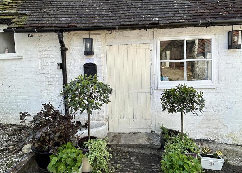 England Petworth Exterior Detail