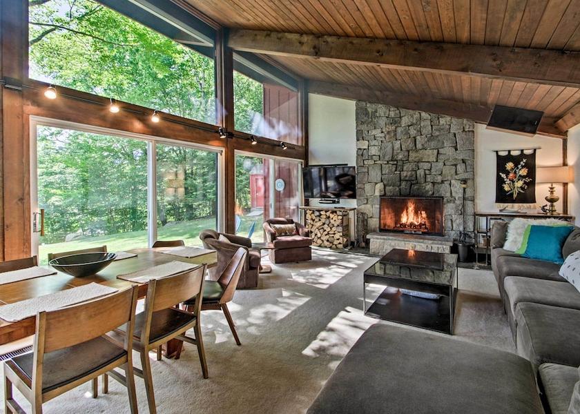 New Hampshire Glen Interior Entrance