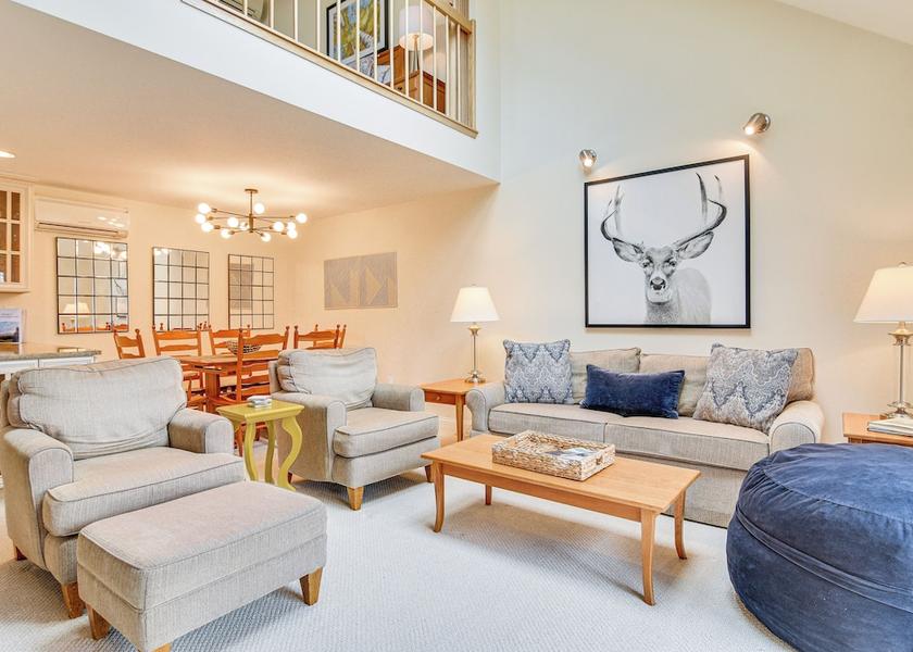 New Hampshire Glen Interior Entrance