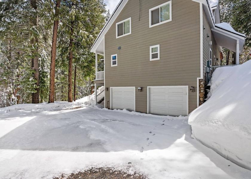 California Shaver Lake Exterior Detail