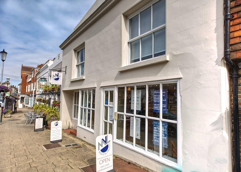 England Battle Exterior Detail