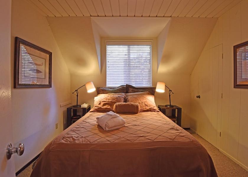 California Tahoma Room