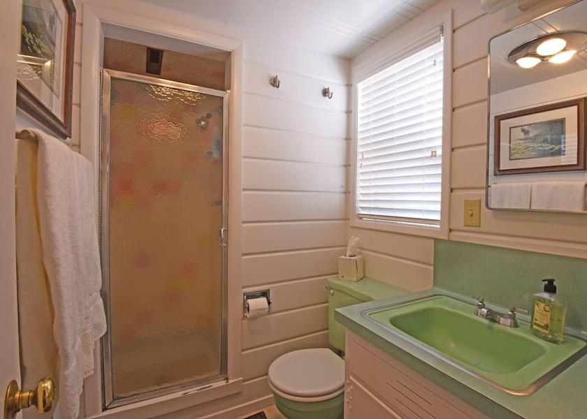 California Tahoma Bathroom