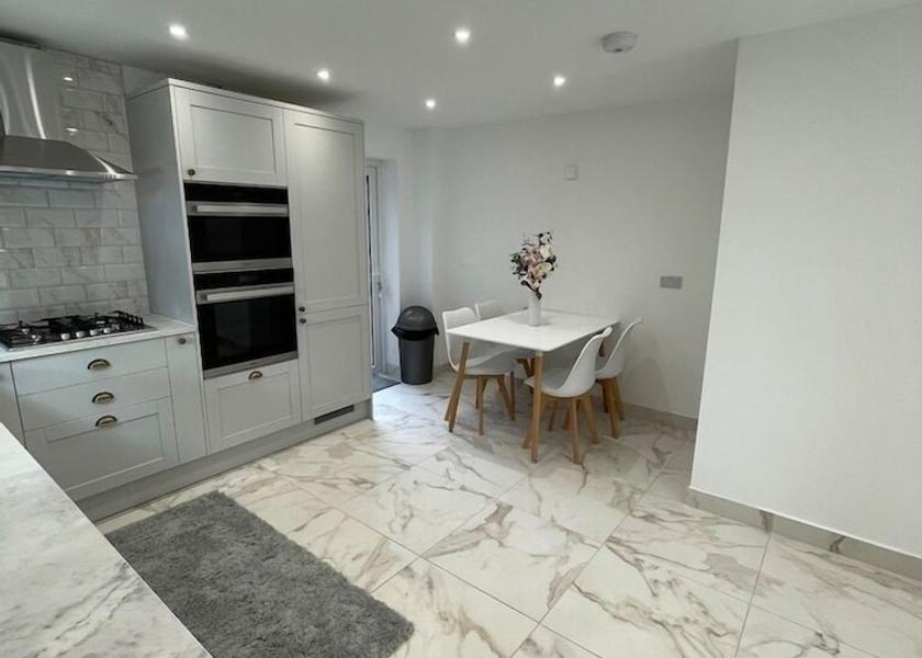 England Kidlington Kitchen