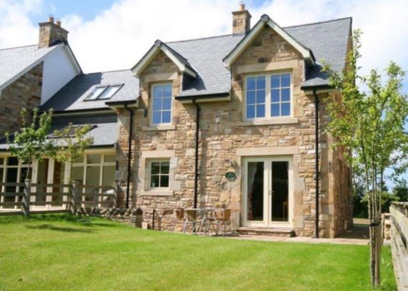 England Chathill Exterior Detail