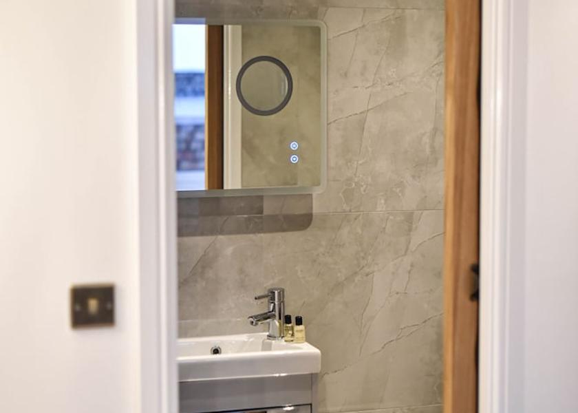 England Royal Leamington Spa Bathroom