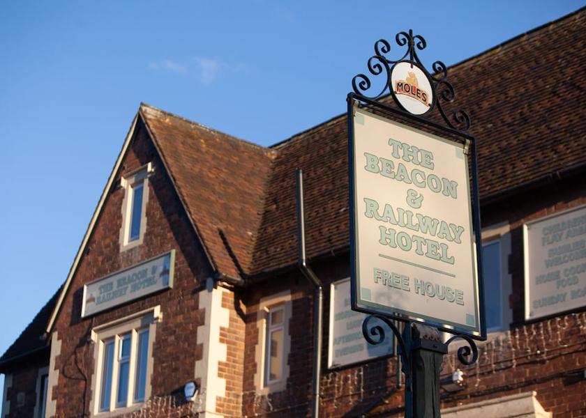 England Stonehouse Exterior Detail
