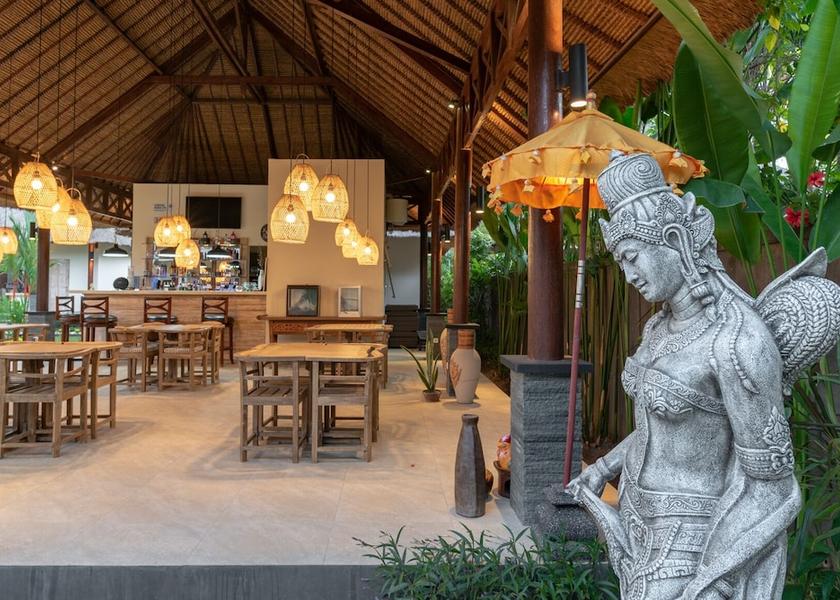 Bali Banjar Exterior Detail