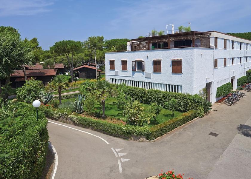 Campania Sessa Aurunca Exterior Detail