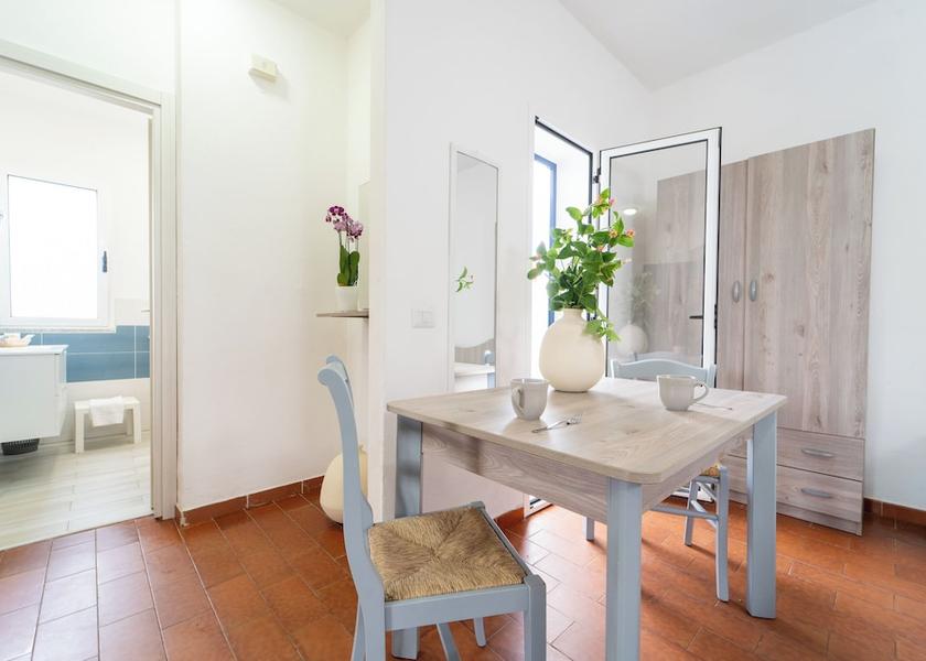 Calabria Zambrone In-Room Dining