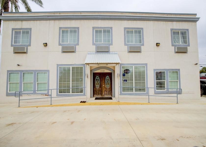 Texas Dilley Entrance