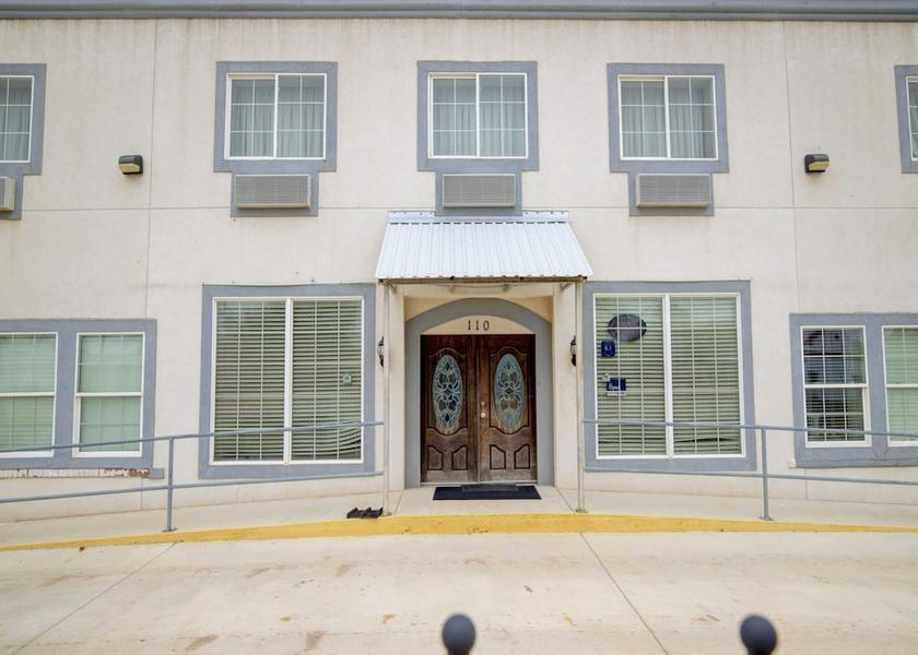 Texas Dilley Entrance