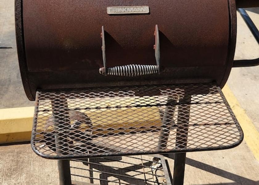 Texas Dilley Exterior Detail