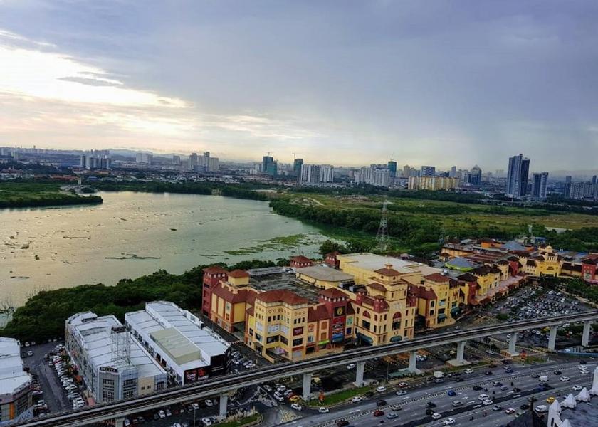 Selangor Puchong Lake view