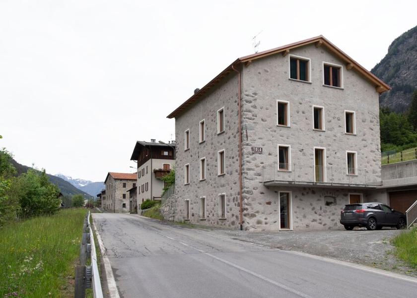 Lombardy Valdisotto Exterior Detail