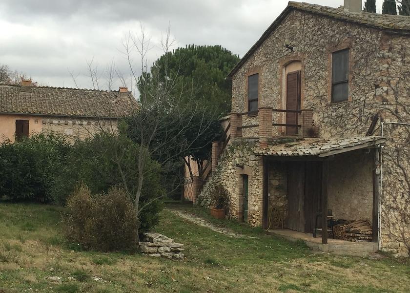 Umbria Amelia Exterior Detail