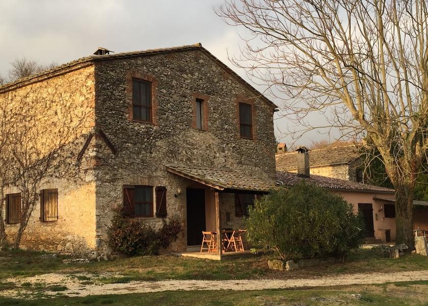 Umbria Amelia Exterior Detail