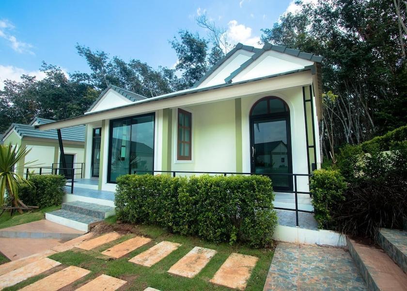 Surat Thani Ban Ta Khun Exterior Detail