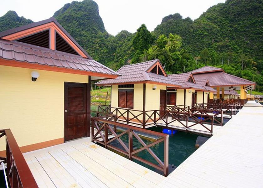 Surat Thani Ban Ta Khun Exterior Detail