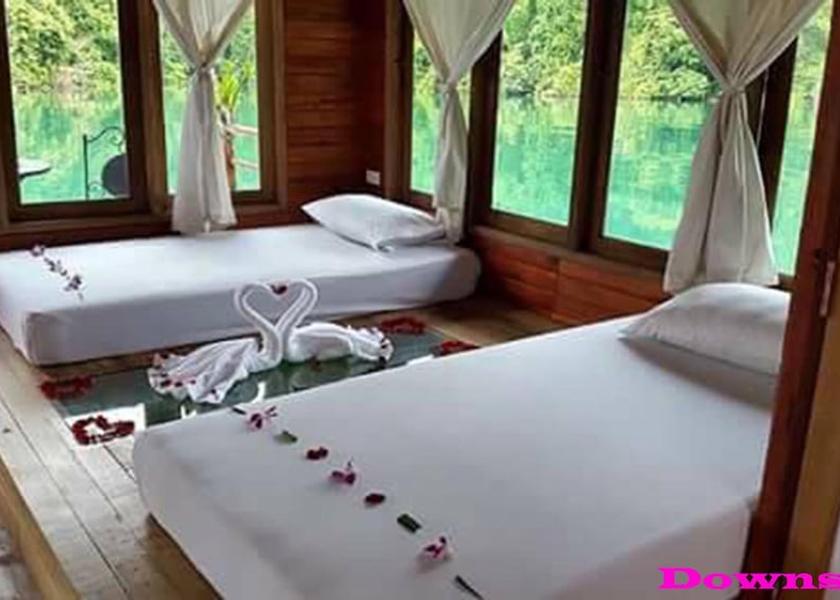 Surat Thani Ban Ta Khun Room