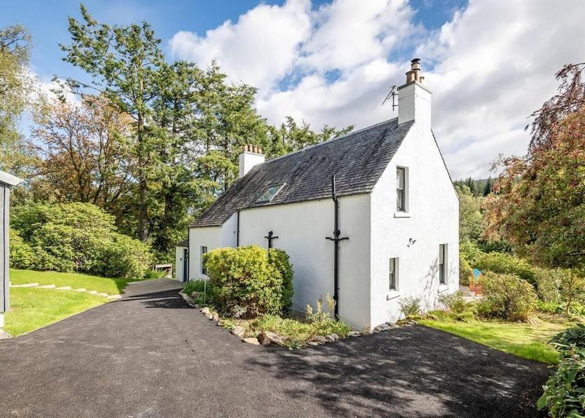 Scotland Killin Exterior Detail