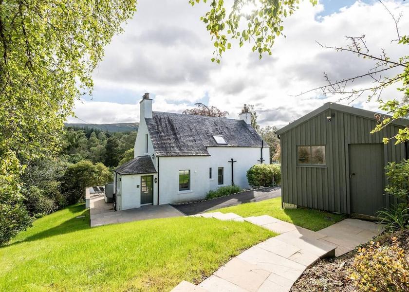 Scotland Killin Exterior Detail