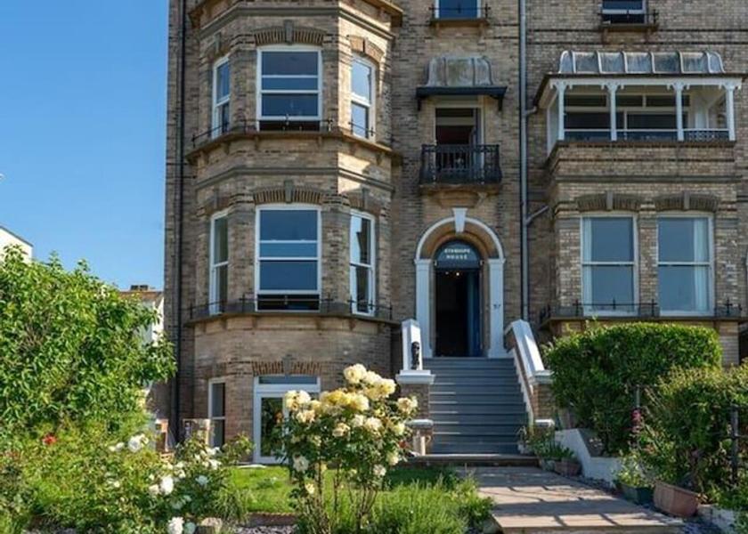 England Herne Bay Exterior Detail