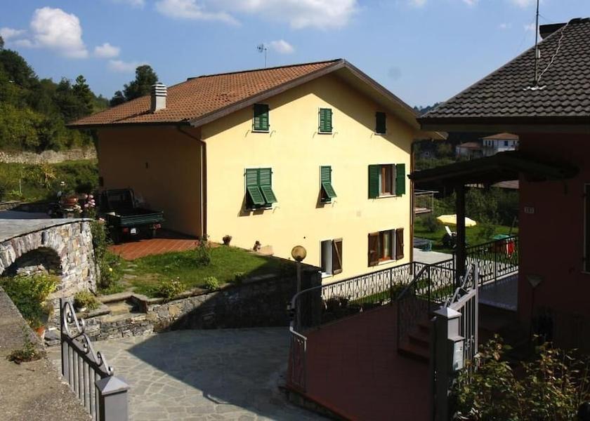 Liguria Pignone Exterior Detail