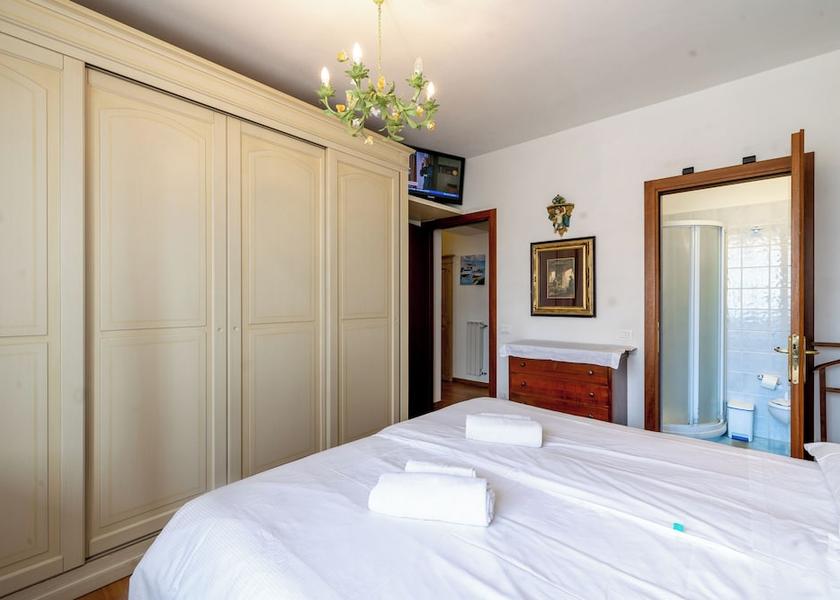 Tuscany Campiglia Marittima Room