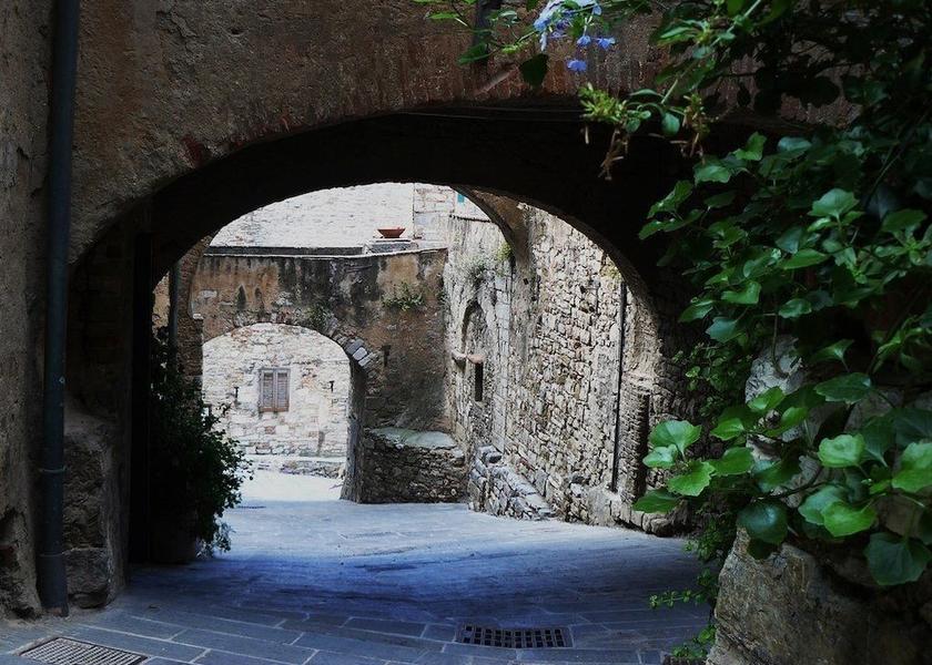 Tuscany Campiglia Marittima Exterior Detail