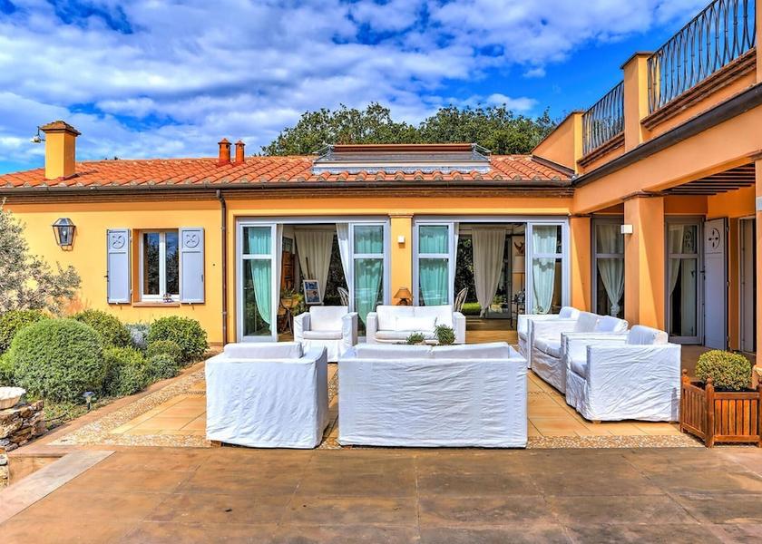 Tuscany Campiglia Marittima Room