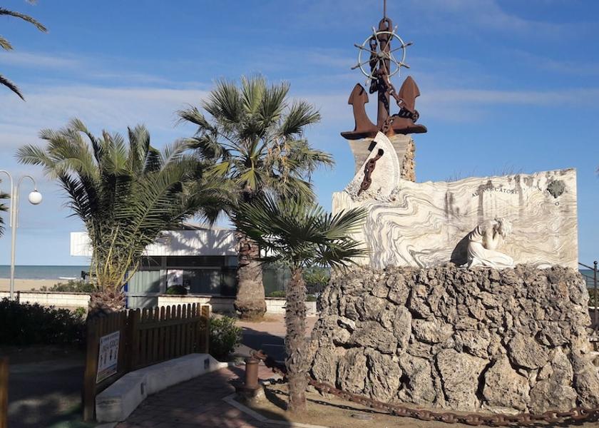 Abruzzo Tortoreto Exterior Detail