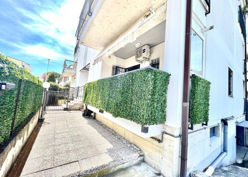 Abruzzo Tortoreto Entrance