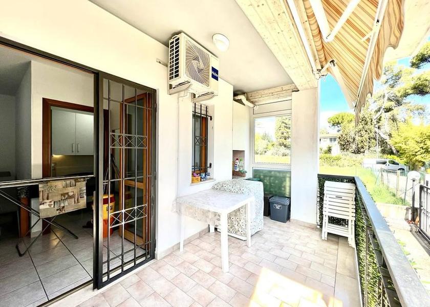 Abruzzo Tortoreto Exterior Detail