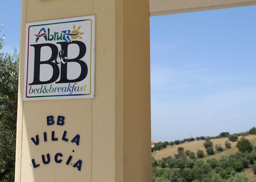 Abruzzo Tortoreto Exterior Detail