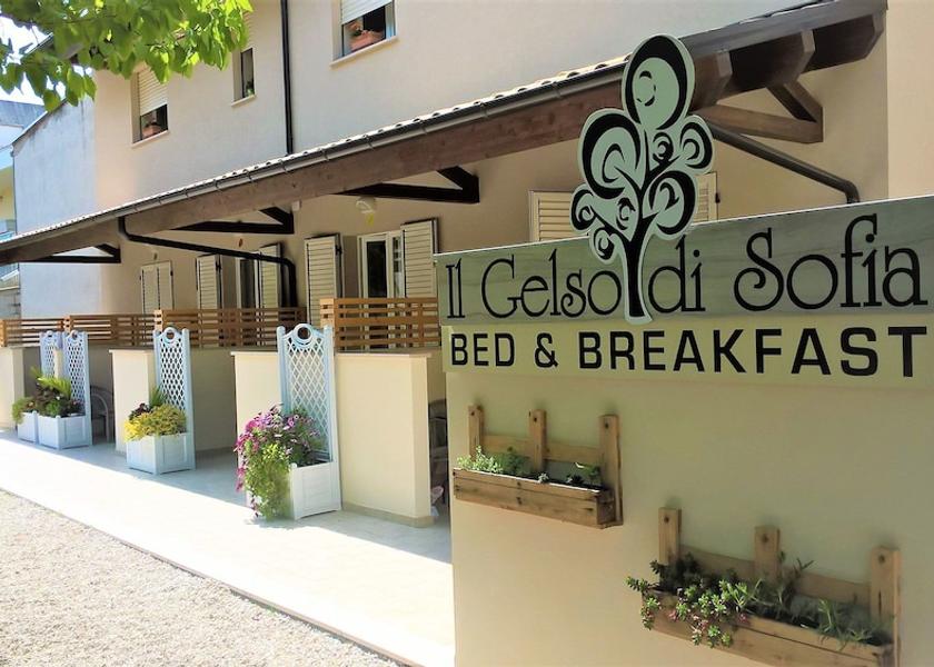 Abruzzo Tortoreto Exterior Detail