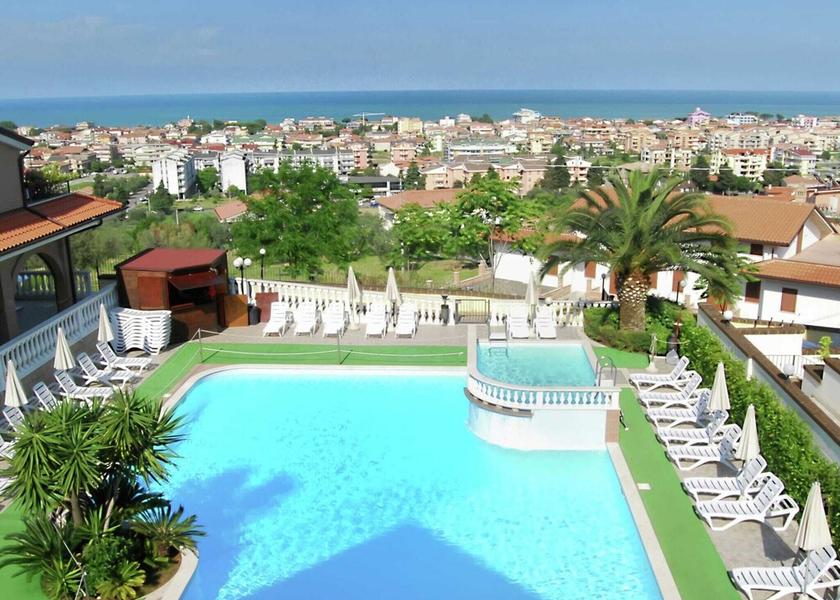 Abruzzo Tortoreto Exterior Detail