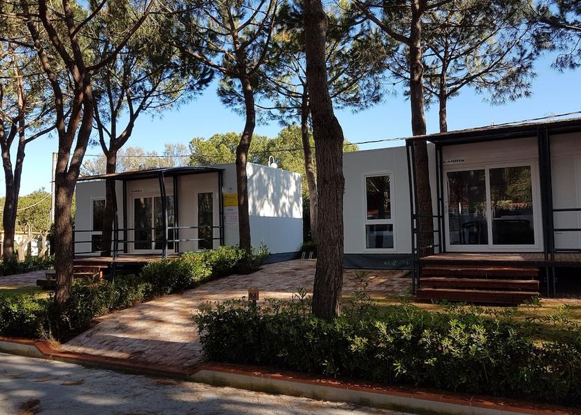 Abruzzo Tortoreto Exterior Detail