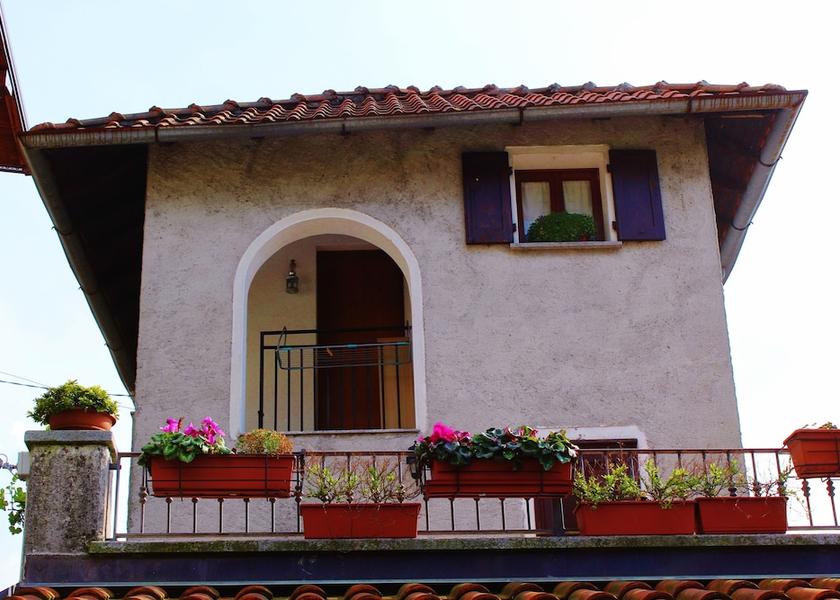 Lombardy Lierna Exterior Detail