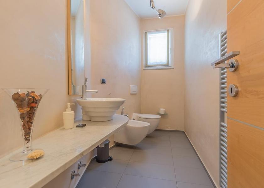 Lombardy Lierna Room