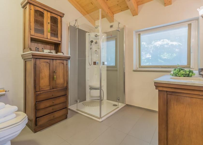 Lombardy Lierna Room