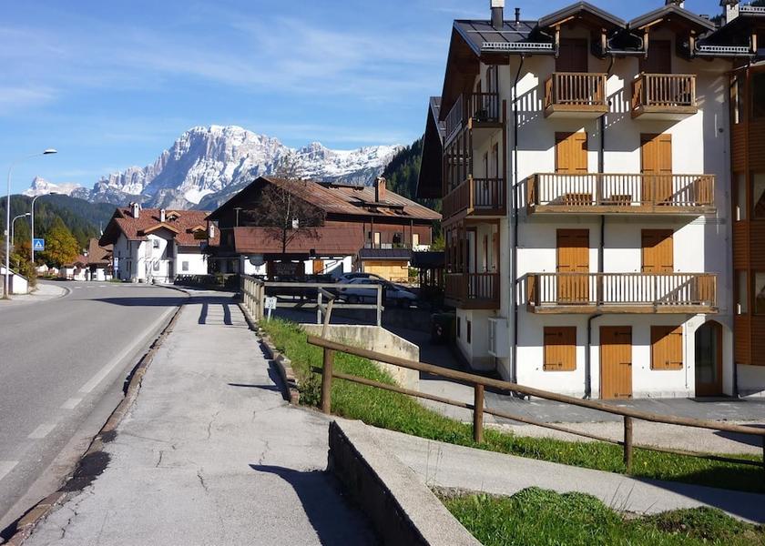 Veneto Falcade Exterior Detail