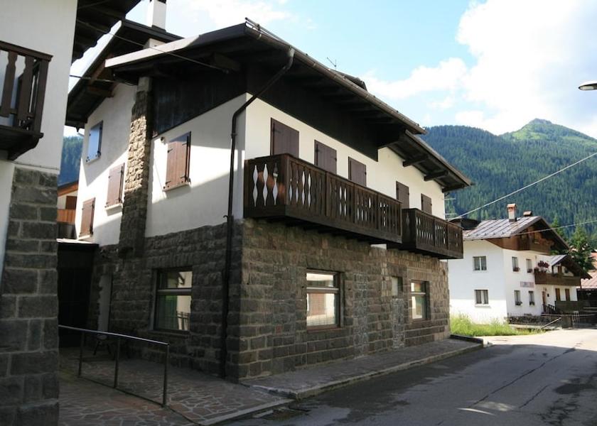 Veneto Falcade Exterior Detail