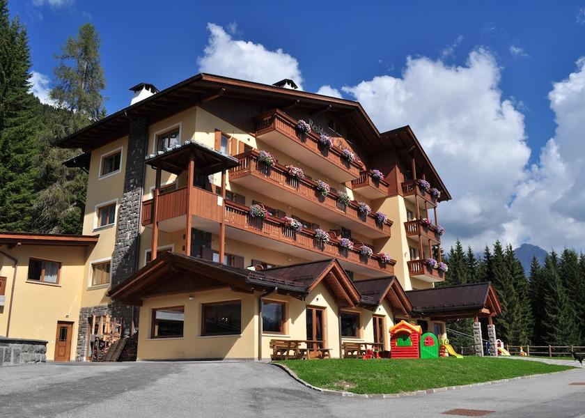 Veneto Falcade Exterior Detail