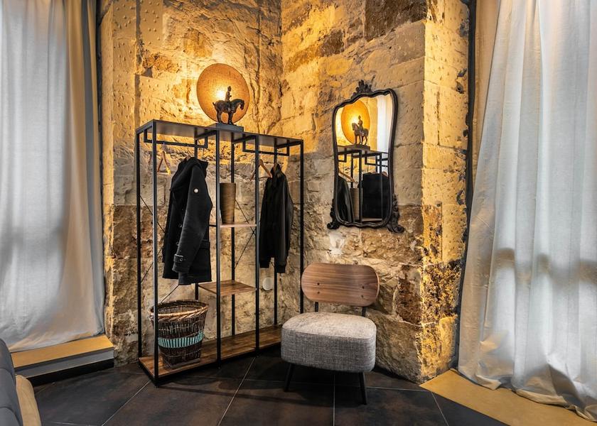 Sicily Avola Interior Entrance