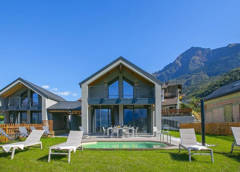 Lombardy Colico Exterior Detail