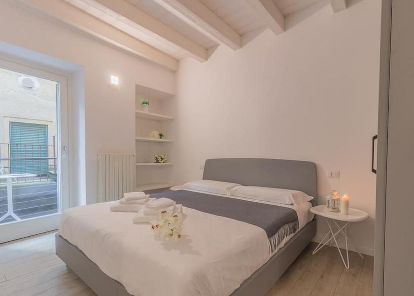 Lombardy Varenna Room