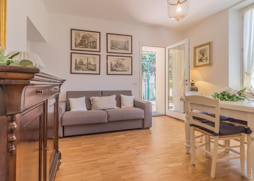 Lombardy Varenna Room