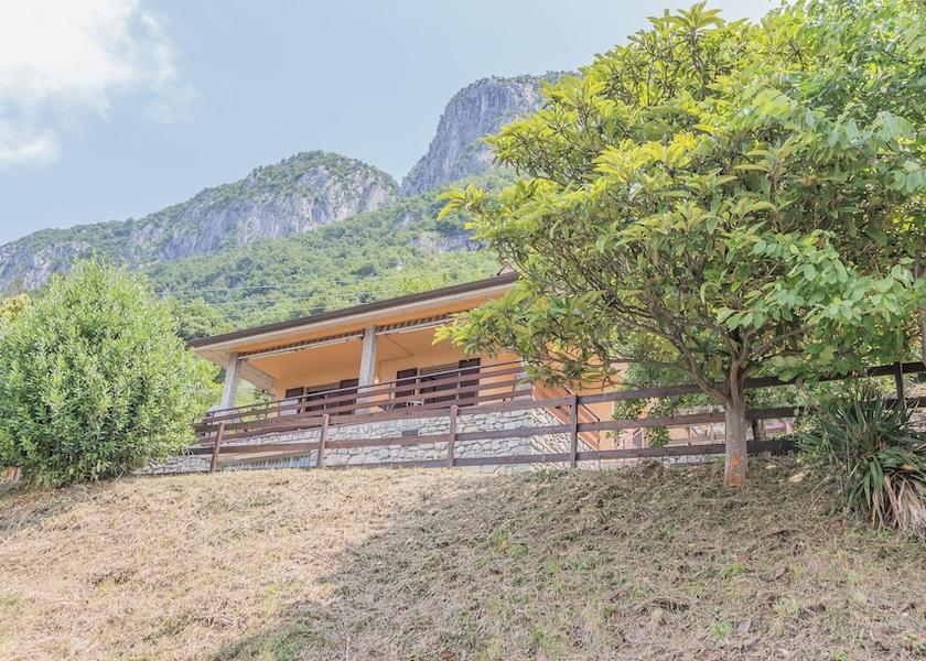 Lombardy Varenna Exterior Detail