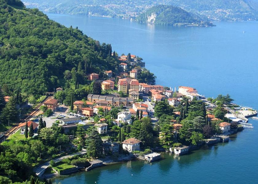 Lombardy Varenna Exterior Detail